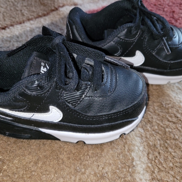 Nike AirMax - Picture 2 of 2